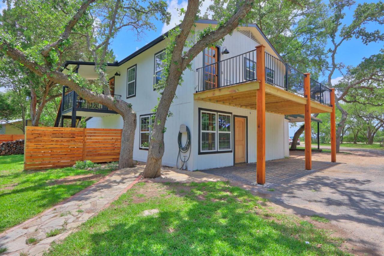 Pancho And Lefty'S - Bohemian Rhapsody Apartment Wimberley Exterior photo